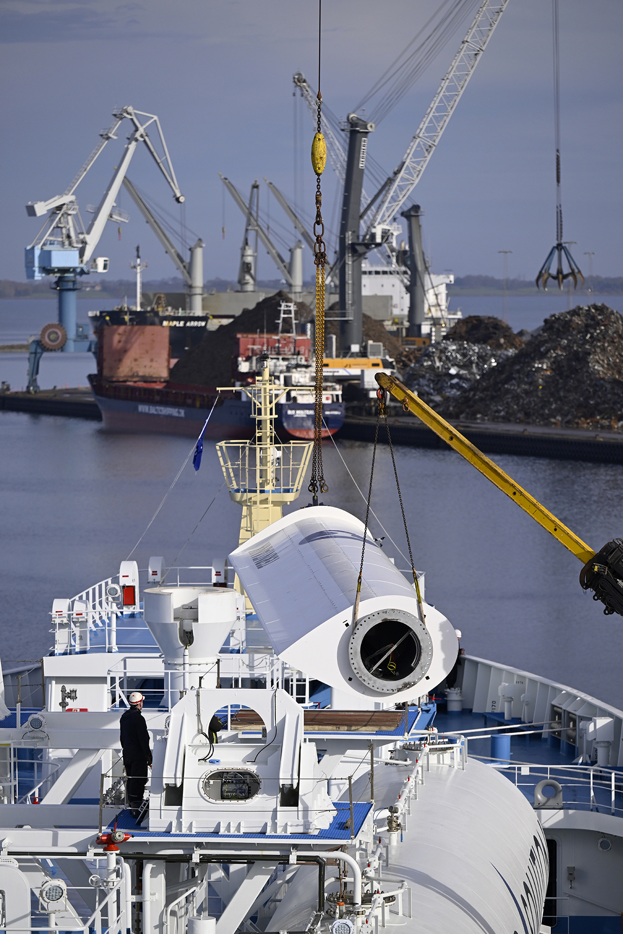 20251031-web-terntank1064